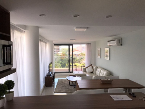 Imagen 2 de 22 de Apartamento De 2 Dormitorios En Alquiler Invernal En Punta Del Este, Playa Brava
