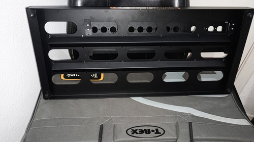 Bag Pedaboard T-rex Tonetrunk 68 C/ Plataforma (pedaltrain) Preto