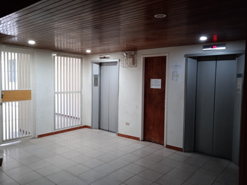 Imagen 5 de 14 de Apartamento Espacioso, Luminoso, Fresco, De Excelente Ubicación Y Super Vista Al Ávila