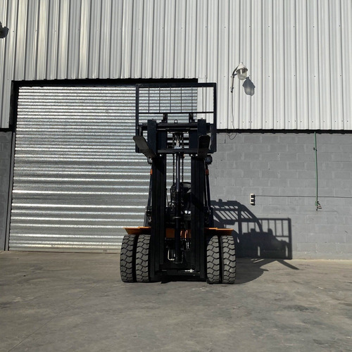 Imagen 9 de 15 de Autoelevador 2500kg 2.5 Toneladas Triple Torre 4.5m Duales