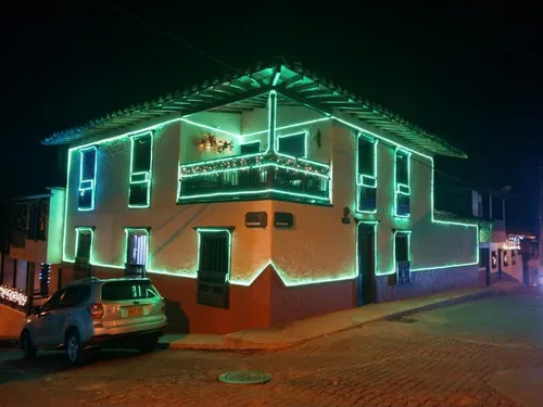 Luces Navideña Led Rgb X 30 Mts 110v Con Control Exterior