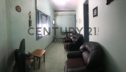 Imagen 10 de 21 de Venta De Lote Con Excelente Zonificación En El Centro De Lanús Este.