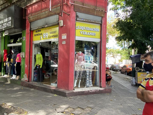 Local Esquina Arenal Grande Y Martin Garcia.