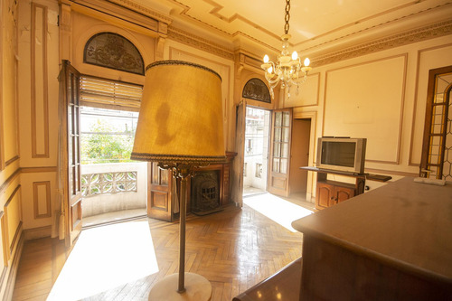 Excelente Casa /lote En Venta Sobre La Av. Juan Bautista Alberdi 1960 Flores