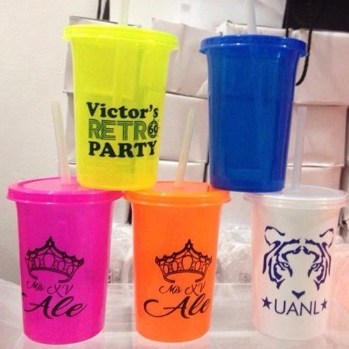 Vaso De Plástico Con Tapa Y Popote. Personalizado
