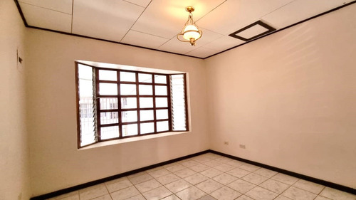 Imagen 5 de 12 de Propiedad Con Dos Casas, Aserrí, Urbanización El Zorzal