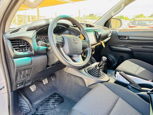 Toyota Hilux 2.7 Cabina Doble Sr Mt