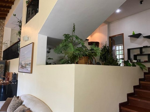 Imagen 9 de 21 de Casa En Venta En Prados Del Este 22-469 Gustavo Nieves 0412 6057058 G6
