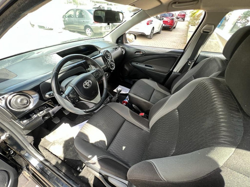 Imagen 10 de 14 de Toyota Etios 4p 1,5 Xls 6mt 2021 Dc