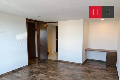 Casa En Venta En Lomas De Angelopolis