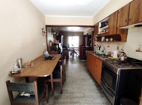 Ph En Venta - 7 Dormitorios 5 Baños - Parque Chacabuco