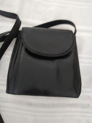 Cartera Cuero Negro Tira Regulable Cierre Magnetico Madre