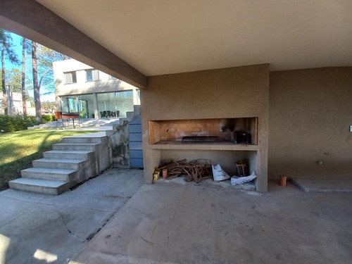 Casa 4 Dormitorios - Puerto Paraíso - General Lagos | Venta