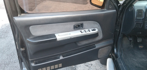 Imagen 7 de 13 de Nissan X-terra 2.8 Se 4x4 2007