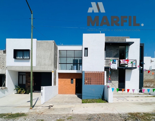 Moderna Casa En Venta Norte Villa De Alvarez