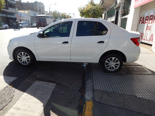 Imagen 8 de 15 de Renault Logan 2018 1.6 Authentique Plus 85cv