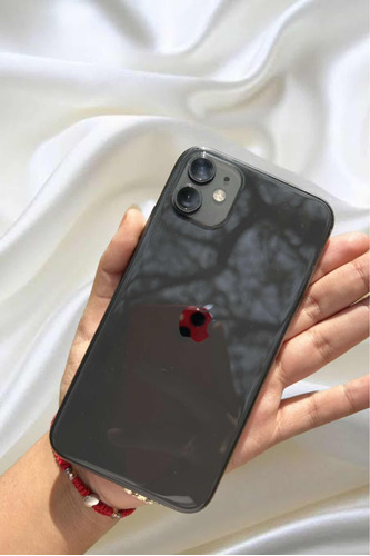 Celular iPhone 11