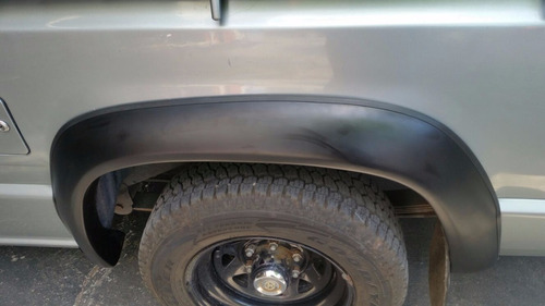 Fenders Mitsubishi L200 Clásica Pick Up (cuadrada)