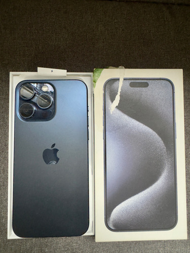 Celular Apple iPhone 15 Pro Max (256 Gb) - Titanio Negro Desbloqueado (g Negro (usado) (Usado)