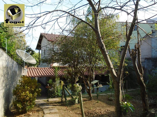 Imagem 12 de 20 de Santa Maria / Juiz De Fora - Casa 3/4 (1 Suíte) - Ampla Cozinha Planejada - Amplo Quintal C Árvores E Horta - Amplo Terreno - Ca0185