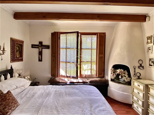 Sitio De 1600 M2, Una Casa Llena De Detalles Y Encanto
