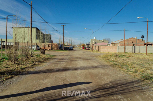 Imagen 8 de 12 de Venta - Lote Barrio Venezzia - Plottier
