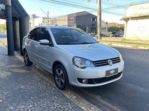 Volkswagen Polo Sedan 1.6 MI COMFORTLINE 8V FLEX 4P MANUAL