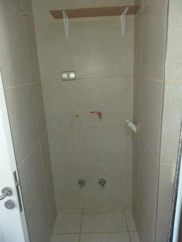 A Pasos Del Metro Irarrazaval 2 Dorm. 2 Baños.