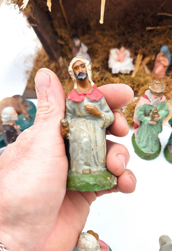 Pesebre Antiguo Figuras Yeso Reyes Magos Navidad - Religion (Usado)