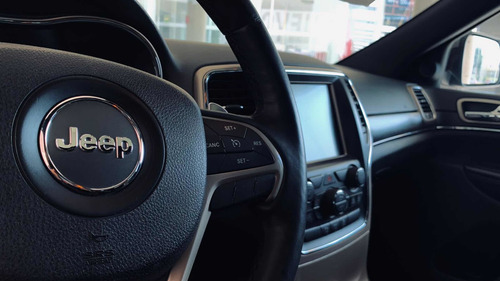 Imagen 8 de 9 de Jeep Grand Cherokee 2015 3.6 Limited Lujo V6 4x2 At