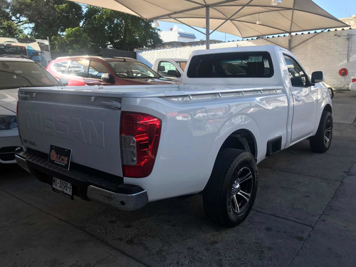 Imagen 4 de 7 de Nissan Np300 2017 2.5 Pick-up Dh Pack Seg Mt