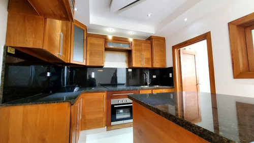Penthouse En Venta En Urbanización La Caperuza, San Francisco De Macoris