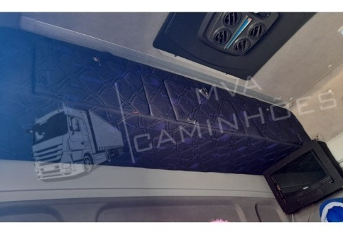Imagem 8 de 9 de Caminhão Volkswagen 19-320 - 4x2 T