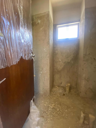 Annic Coronado Vende Townhouse Con Planta 100% Obra Gris En Villas De Aricagua, Urbanización Mañongo 269909