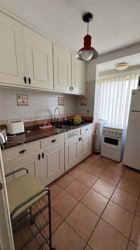Alquiler Y Venta - Apartamento De 3 Dormitorios Y Garage En Edificio Frente Al Mar
