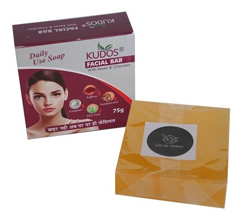 Jabón Facial De Aloe Vera Con Azafrán Y Sándalo