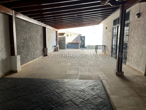 Imagen 27 de 27 de Casa En Venta En Valles De Camoruco Valencia 22-15578 Gerardo Guillén Rentahouse