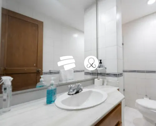 Casa En Venta En El Poblado, Loma De Los Balsos
