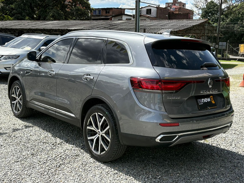 Renault Koleos 2.5 Intens 4X4 Bose
