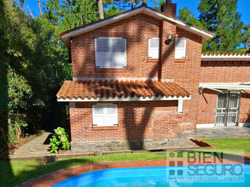 Muy Buena Casa En San Rafael, A 600 Metros De Playa Brava. Punta Del Este