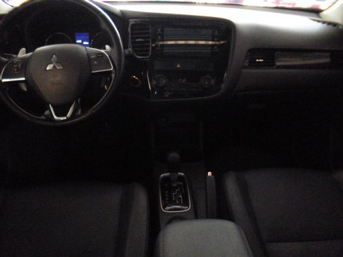 Outlander 2.0 Aut 2016 Preta