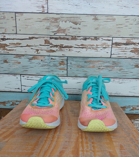 Tênis Feminino New Balance Fresh Foam Fast Tamanho 37 (Usado)