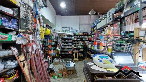 Calle 4 Nº 6827- Venta En Block + Con Fondo De Comercio Ferreteria En Actividad