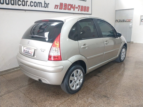 Imagem 3 de 9 de Citroen C3