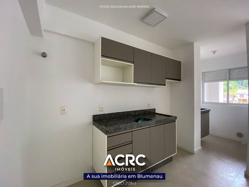 Imagem 4 de 9 de Acrc Imóveis - Apartamento Em Andar Alto Com Sacada Integrada Para Venda No Bairro Água Verde - Ap04450 - 69487456