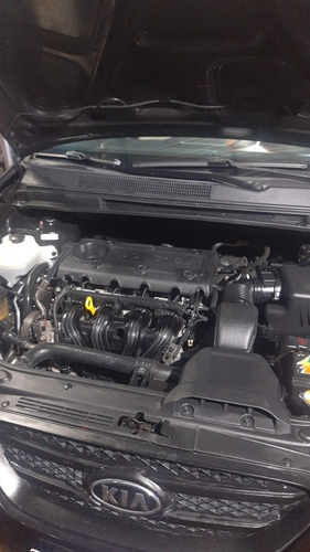 Kia Carens 2010 2.0 Ex 5p