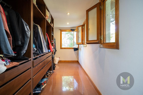 Imagen 22 de 30 de Casa En Venta - 5 Ambientes - Carilo