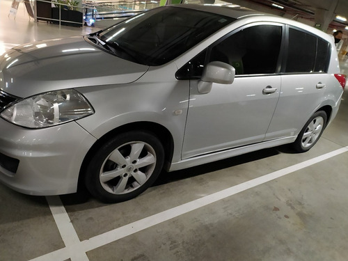 Imagem 1 de 6 de Nissan Tiida 2013 1.8 Sl Flex Aut. 5p