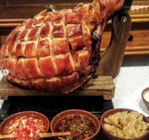 Pernil De Cerdo Catering 30 Personas