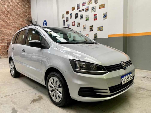 Volkswagen Suran 1.6 Comfortline 101cv 2016